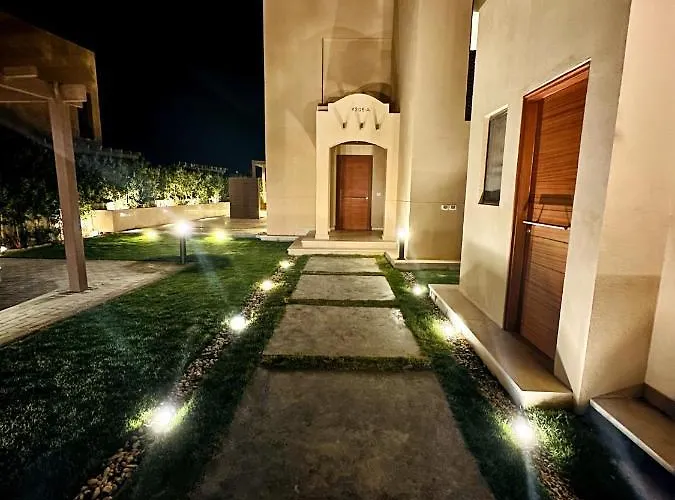 Luxurious With Infinity Private Pool & Jacuzzi Over Sabina Island's Lagoon Villa Hurghada
