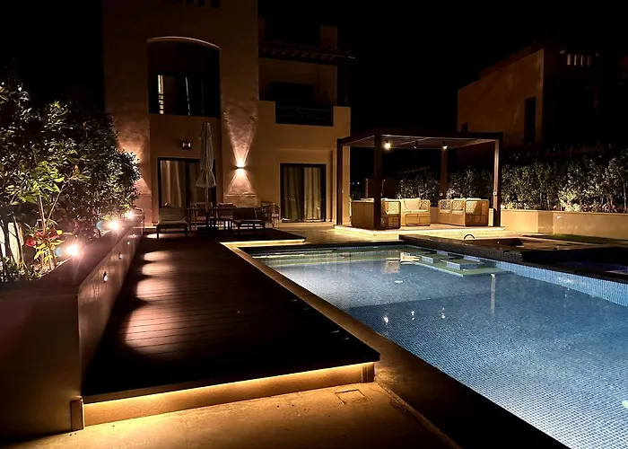 Luxurious With Infinity Private Pool & Jacuzzi Over Sabina Island's Lagoon Villa
