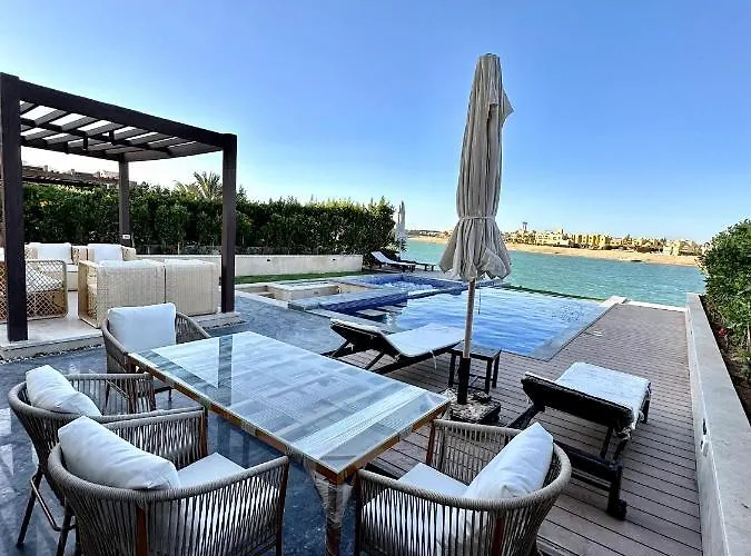 Luxurious With Infinity Private Pool & Jacuzzi Over Sabina Island's Lagoon Villa Hurghada