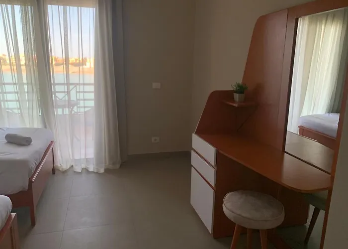 Villa Luxurious With Infinity Private Pool & Jacuzzi Over Sabina Island's Lagoon Hurghada