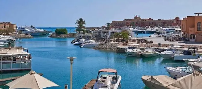 Villa Luxurious With Infinity Private Pool & Jacuzzi Over Sabina Island's Lagoon *